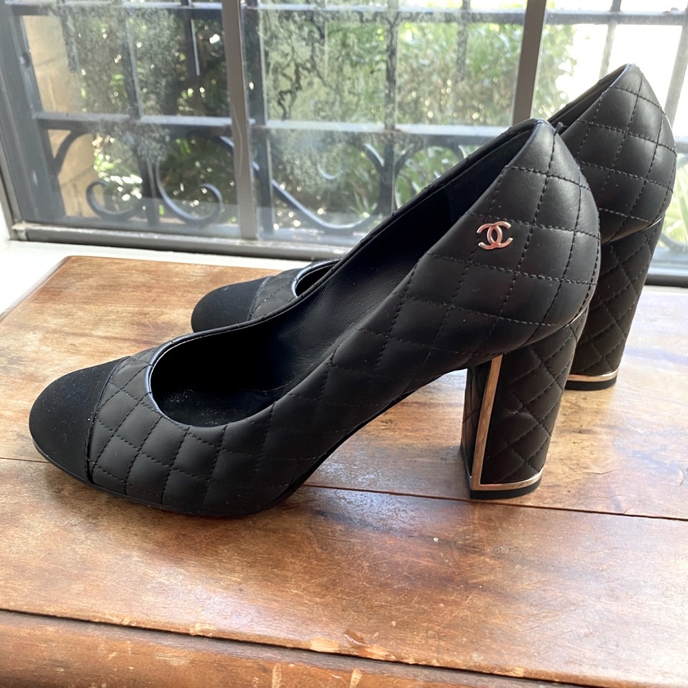 Chanel Black and Silver Quilted Pumps